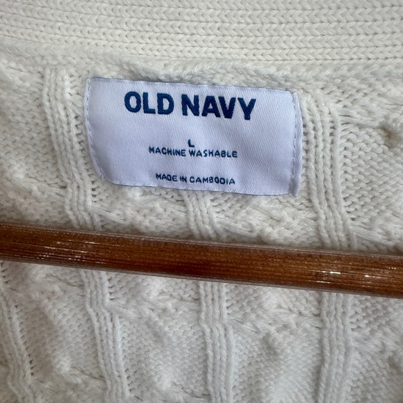 Like new size L Old Navy Women's Cream Slouchy Cable-Knit Button Front Cardigan - Picture 6 of 10